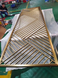 Paravent en métal pour porte ou fenêtre de patio, design contemporain, facile à installer - Product Image 3