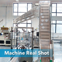 Machine de capsulage automatique linéaire pour couvercles de seaux et de bacs de lessive en plastique