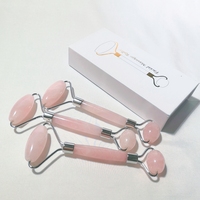 Kit de massage DIY en pierres : Rouleau de massage en quartz rose et Gua Sha, et brosse en silicone – Nouveauté très prisée
