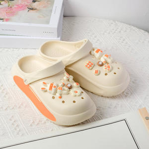 Zuecos Lindos para Mujer, Color Verde Claro, Suela Gruesa Antideslizante, Zapatos de Verano Tallas 35-40, Moldeado por Inyección, Estilo Cómodo - Product Image 5