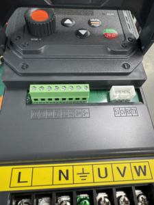 Variateur de fréquence monophasé 220V 1,5KW pour le contrôle de la pompe de surpression - Product Image 6