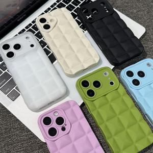 Coque de téléphone à motif damier pour iPhone 17 Pro Max, finition mate effet peau, pour Apple 16, coque de protection haut de gamme antichoc 13 - Product Image 1