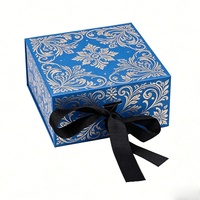 Boîte d'emballage cosmétique magnétique avec ruban, boîtes cadeaux en papier pour chaussures et vêtements, boîte à chapeaux pliable, impression de logo