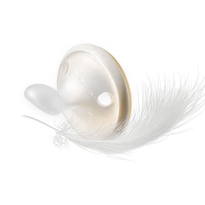Sucettes en silicone personnalisées, adorable sucette transparente pour bébé, sucette souple à gros mamelon plat pour bébé - Product Image 1