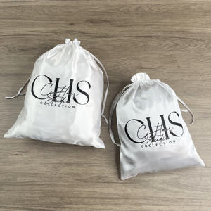Sacs à cordon en satin blanc personnalisés avec impression noire - Emballage de luxe pour extensions de cheveux et vêtements - Product Image 5