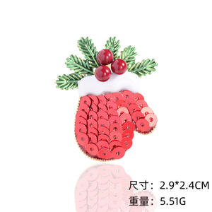 XILIANGFEIZI クリスマス キュートグローブ 雪の結晶ブローチ 赤緑エナメル インスデザイン風 クロスボーダー装飾ピン - Product Image 2