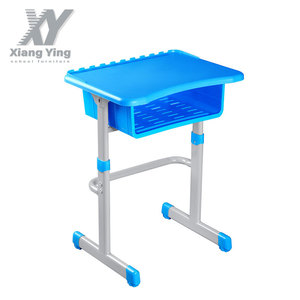 Bureau d'étudiant en plastique Xiang Ying bleu, hauteur réglable, mobilier scolaire pour élèves du primaire et du secondaire, design moderne - Product Image 1