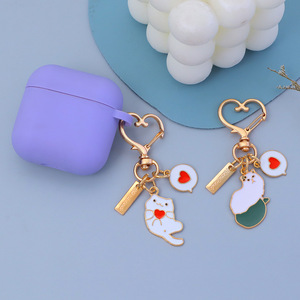 Porte-clés en métal émaillé en alliage, motif chat de dessin animé mignon, breloques d'amour rouges, chaton, pendentif pour étui d'écouteurs <span class=keywords><strong>AirPods</strong></span>, sac, cadeau - Product Image 3