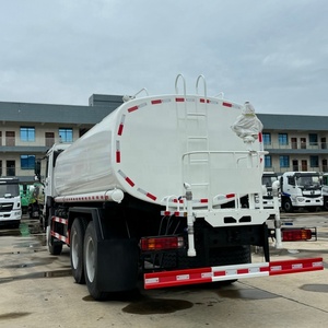 Camion citerne à eau diesel Howo de 20 tonnes 6x4 Camion à eau potable de 5000 gallons Grand camion de nettoyage routier de 20 000 litres - Product Image 6