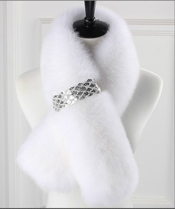 Écharpe en fourrure de <span class=keywords><strong>renard</strong></span> véritable de haute qualité à la mode pour femmes étole en fourrure de <span class=keywords><strong>renard</strong></span> - Product Image 2