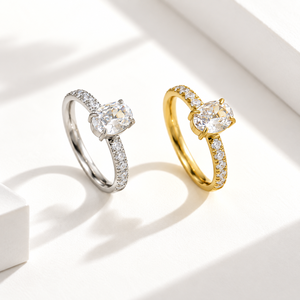 แหวนสแตนเลสสตีลทรงกลมประดับเพชรซิคอนแบบเดี่ยว มีให้เลือกสีทองและสีเงิน - Product Image 1