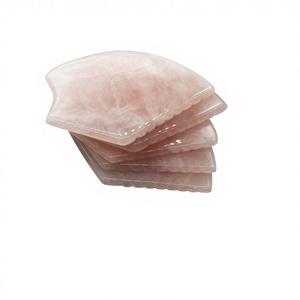 Gua Sha en quartz rose naturel de haute qualité pour massage - Product Image 1