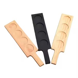 Plateau de dégustation réutilisable en bois naturel avec logo personnalisé, plateau de service pour bière, idéal pour les bars italiens et les événements. - Product Image 1