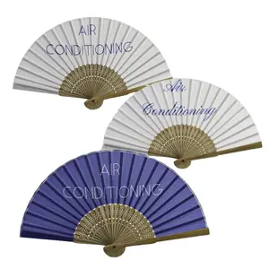 Logo personalizzato stampato arte all'ingrosso Logo stampato personalizzato doppio stampato lato ventilatore tenuto a mano con manico in legno per eventi