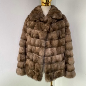 Manteau en fourrure de zibeline véritable de luxe sur mesure, col en V, longueur moyenne, grand revers, pour l'hiver - Product Image 1