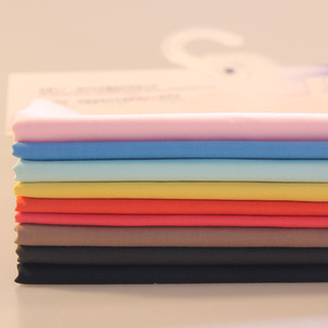 Tissu en popeline TC T/C 65% Polyester 35% <span class=keywords><strong>coton</strong></span> Style <span class=keywords><strong>Ripstop</strong></span> sergé teint uni pour vêtements pour garçons Sacs Technique tissée pour l'utilisation de la casquette - Product Image 2