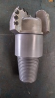 Foret à trois ailettes en acier inoxydable fritté PDC de 146 mm, lames en arc, outil de forage pour l'exploration géologique, l'exploitation minière du charbon et le forage dur