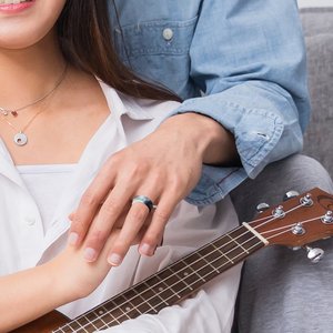 Bague de mariage unisexe en silicone, classique et tendance, idéale pour les fiançailles, les anniversaires ou comme <span class=keywords><strong>cadeau</strong></span> – Meilleure vente - Product Image 6