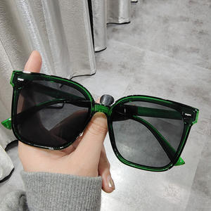 <span class=keywords><strong>De</strong></span> la <span class=keywords><strong>mujer</strong></span> <span class=keywords><strong>gafas</strong></span> <span class=keywords><strong>de</strong></span> sol hombres gran marco <span class=keywords><strong>de</strong></span> <span class=keywords><strong>gafas</strong></span> <span class=keywords><strong>de</strong></span> sol <span class=keywords><strong>de</strong></span> lujo <span class=keywords><strong>de</strong></span> moda <span class=keywords><strong>de</strong></span> la marca <span class=keywords><strong>de</strong></span> ojo <span class=keywords><strong>de</strong></span> gato <span class=keywords><strong>gafas</strong></span> <span class=keywords><strong>de</strong></span> <span class=keywords><strong>2022</strong></span> - Product Image 3