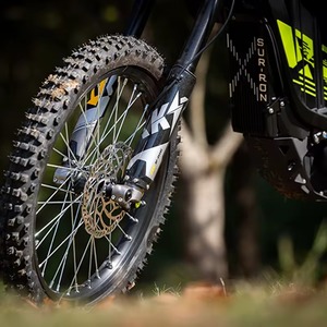 Motocicleta Eléctrica Todoterreno <span class=keywords><strong>Surron</strong></span> Light Bee de 10KW, Disponible en Almacén, 75 km de Autonomía por Carga, Motocicleta Eléctrica - Product Image 4