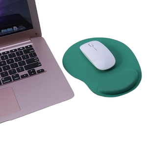 Tapis de souris ergonomique personnalisé et coloré avec repose-poignet, en mousse EVA souple et écologique, idéal pour le bureau - Product Image 1