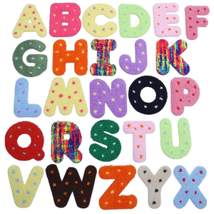 แผ่นปะติดตัวอักษร A-Z สีสันสดใส ทำจากผ้าเชนิลล์ 3 มิติ PVC ลายจุด ปักลาย รีดติดได้ ใช้ตกแต่งเสื้อผ้า กระเป๋า หมวก DIY ขายส่ง - Product Image 1