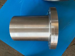 ASME B16.5 WNRF شفة مرفوعة الوجه بالشفط # ، # SCH40 SCH80 شفاه LWN مزورة A105 - Product Image 4