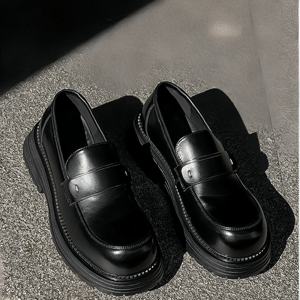 รองเท้าโลฟเฟอร์ทรงดาร์บี้สุดฮิตปี 2026 สวมใส่สบาย ระบายอากาศได้ดี หัวรองเท้าทรงใหญ่ เหมาะสำหรับฤดูหนาว พื้นหนา ทำจากหนัง - Product Image 6