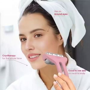 Système de dermarolling au meilleur prix, rouleau de glace rouge, garantie 1 an, équipement de beauté pour <span class=keywords><strong>le</strong></span> visage et <span class=keywords><strong>le</strong></span> corps, technologie de compression de glace en alliage d'aluminium - Product Image 6