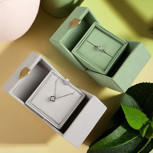 New Style Luxury Jewelry <b>Box</b> Custom Microfiber <b>Heart</b>-<b>shaped</b> Metal Plate Label Jewelry Ring <b>Box</b> Jewelry Packaging <b>Box</b> With logo - Product Image 5