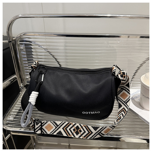 Nouveau sac bandoulière pour femme, élégant, polyvalent et décontracté, style sport, grande capacité - Product Image 1