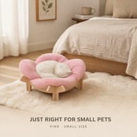 Lit surélevé pour animaux de compagnie en forme de fleur avec pieds en bois, coussin en velours côtelé motif trèfle, centre profond et cadre surélevé, pour intérieur, vente en gros