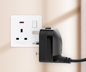Adaptateur de prise de qualité supérieure, prise Schuko allemande vers prise britannique, prise angulaire avec prise de courant 13A 250V, boîte à fusibles, mise à la terre standard - Product Image 6