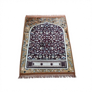 High Quality Washable Cushioned Polyester Prayer Mats Made in China Wholesale Luxury Muslim Prayer Mats - Product Image 2
