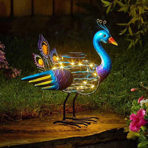 Lámpara Solar de Jardín con Forma de Pavo Real, LED, de Hierro, Resistente al Agua, Decorativa y Autoportante - Product Image 1