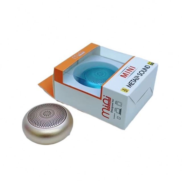 New BT Speaker with Lanyard Portable Aluminum Alloy Heavy Bass Outdoor Mini Lock and Load Spray Mini Card Speaker