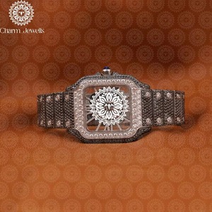 Montre en diamant moissanite de qualité supérieure avec bracelet en acier inoxydable pour un style professionnel et formel, disponible à un bon prix - Product Image 3