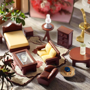 מכירת חיסול רהיטים מיניאטוריים ידידותיים לסביבה, עבודות יד משרף, סט ריהוט לבית בובות בסגנון טלוויזיה/קולנוע הכולל ספה, כיסא מיניאטורי, שידת לילה ושולחן צד למיטה. - Product Image 1