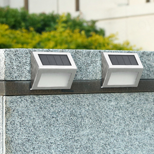 Lampes de pont solaires Lampe de jardin extérieure pour le décor d'escalier et de clôture IP55 - Product Image 6