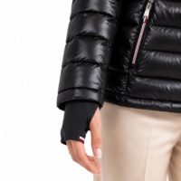 Damen Leichtgewichtige Packbare Daunenjacke mit Kapuze Gesteppte Schwarze Winter Warme Reisejacke Großhandel