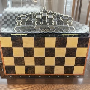 Nouvel ensemble d'échecs de style européen Eiffel de 39 cm haut de gamme avec des pièces d'échecs tridimensionnelles, cadeau exquis dans un emballage en boîte - Product Image 4