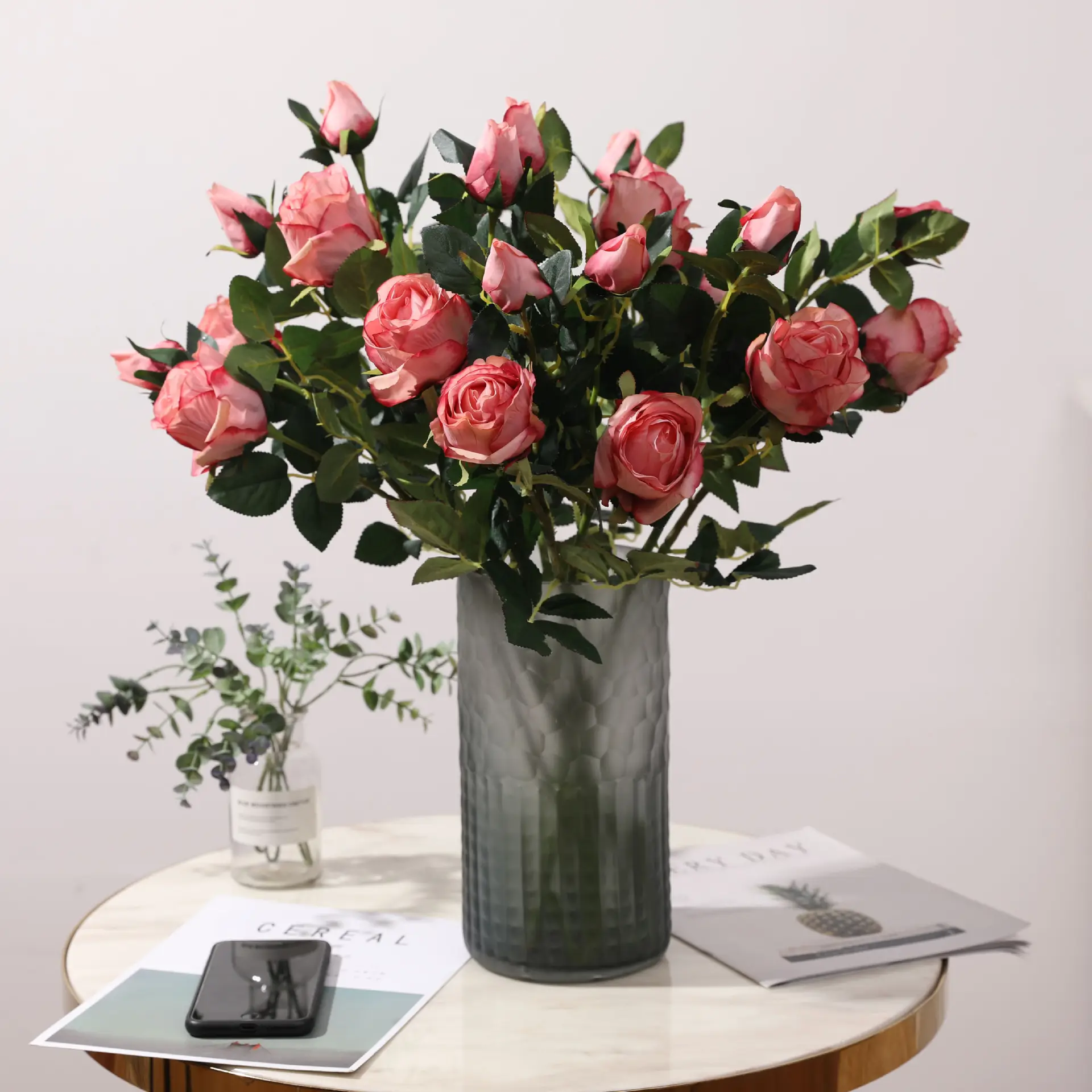 Baru grosir 2 kepala pelembab mawar ruang tamu tampilan meja bunga kualitas tinggi buatan mawar