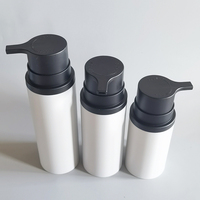 150ml 200ml 250ml pompe à vis longue buse PP PCR bouteille sans air gauche-droite serrure torsion serrure bouteille sous vide pour shampooing Lotion crème