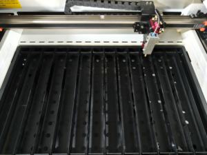 Máquina de Grabado y Corte Láser <span class=keywords><strong>CO2</strong></span> JQLASER de Escritorio, Tamaño Pequeño, Área de Trabajo de 500mm*300mm, con Tubo Láser RF/Vidrio - Product Image 4