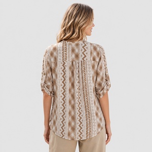 Camisa <span class=keywords><strong>de</strong></span> mezcla <span class=keywords><strong>de</strong></span> viscosa con estampado geométrico para <span class=keywords><strong>mujer</strong></span>, cuello en V, botones dorados, manga enrollable, blusa informal tribal, chemise femme - Product Image 4