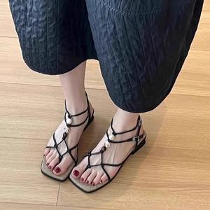 En stock – Sandales d'été décontractées pour femme à talon carré, élégantes, à bout carré, polyvalentes, à brides fines croisées, ornées de perles, à bout ouvert - Product Image 5