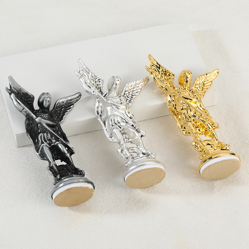 Wholesale Retail Home Office Decor Vintage Metal Craft Ornament Michael Angel Figurine Intricate Engraving Home