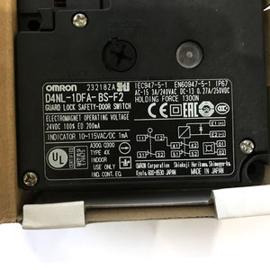 Interruptor de Seguridad para Puerta con Bloqueo D4NL-1DFA-BS-F2 - Product Image 2