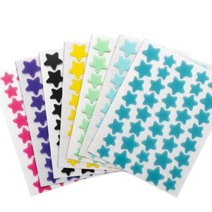 Venta al por mayor de fábrica: 40 parches coloidales multicolor en forma de estrella para acné y espinillas, uso diurno y nocturno - Product Image 1