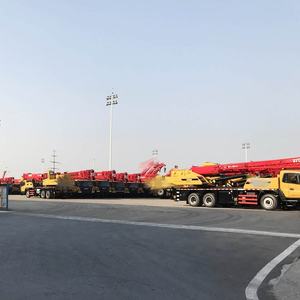 Grue de camion ultra-lourde de 180 tonnes, grue à flèche télescopique STC1800 avec une grande capacité de levage - Product Image 4